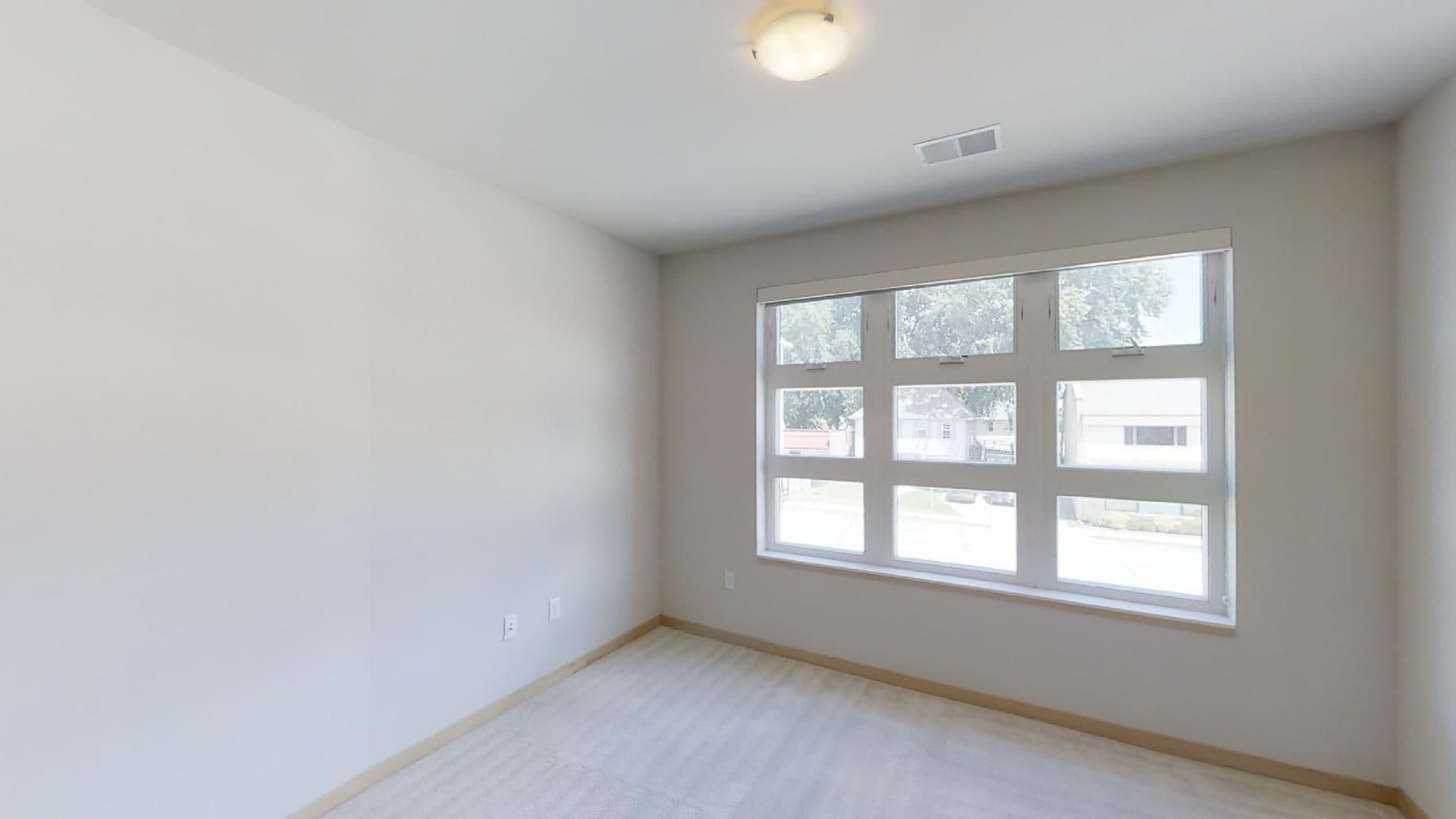 Madison Apartment: 902 Drake Street