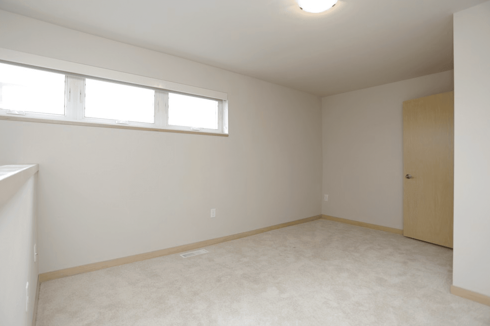 Madison Apartment: 902 Drake Street