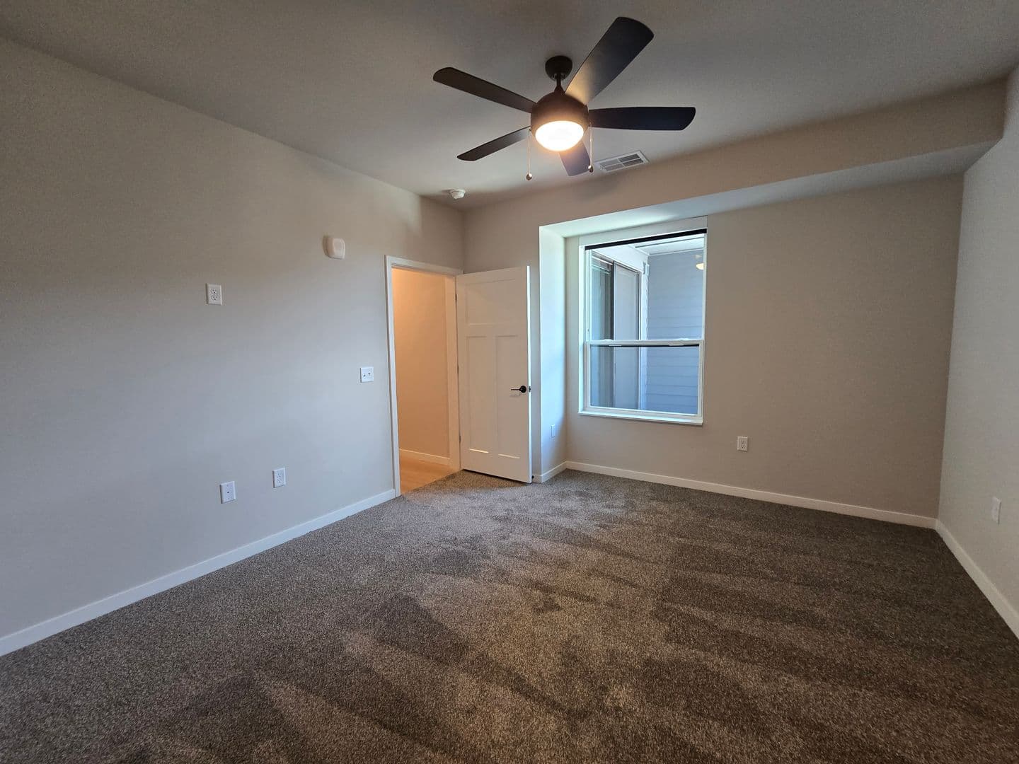 Madison Apartment: 8421 Mansion Hill Avenue