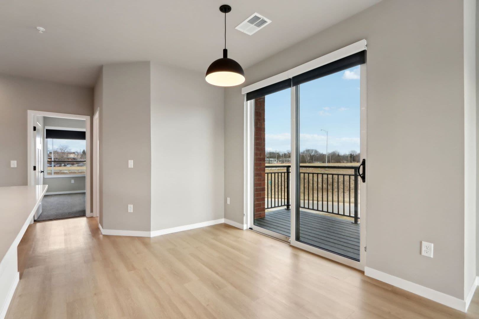 Madison Apartment: 5604 Schroeder Rd
