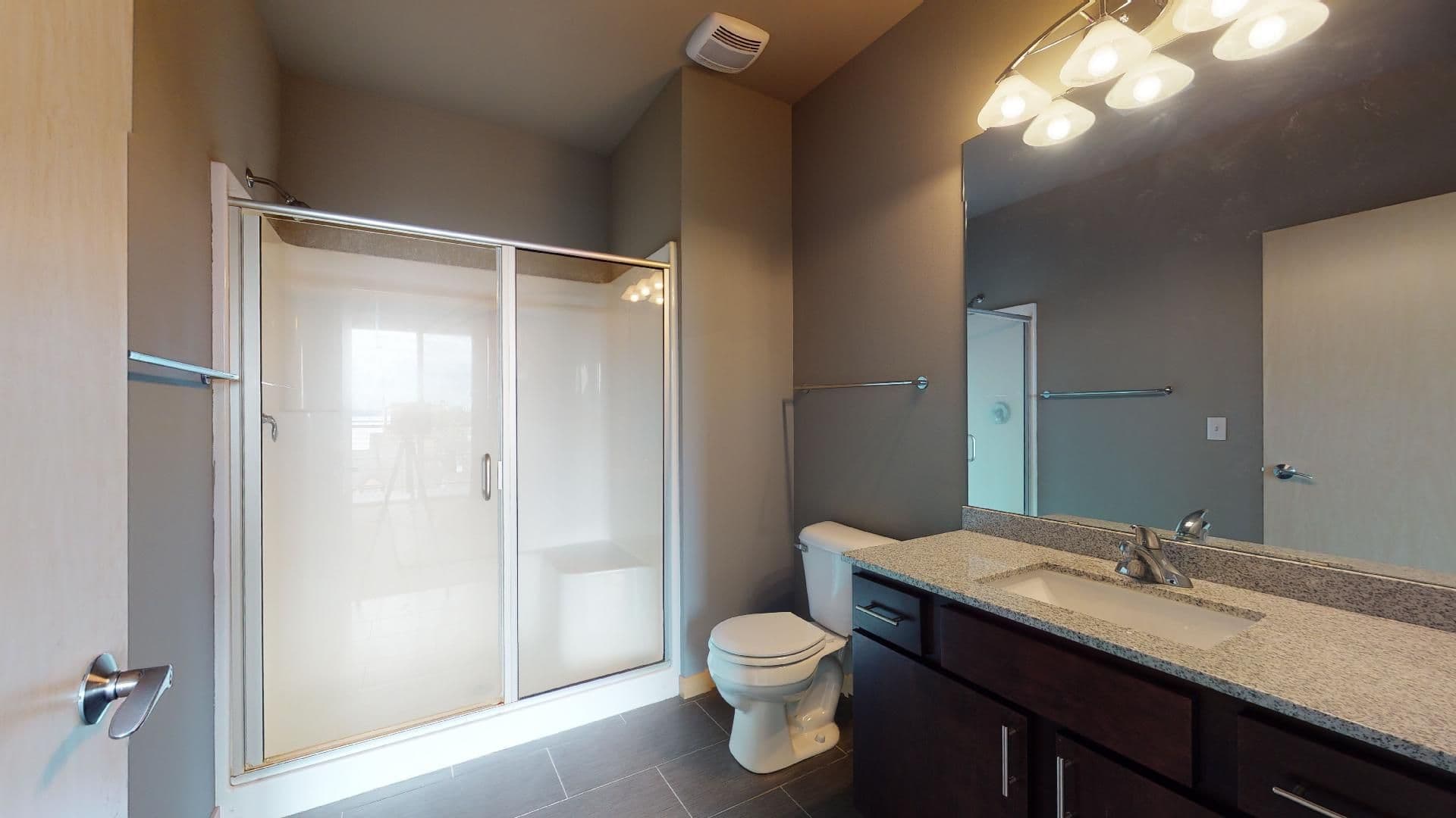 Madison Apartment: 902 Drake Street