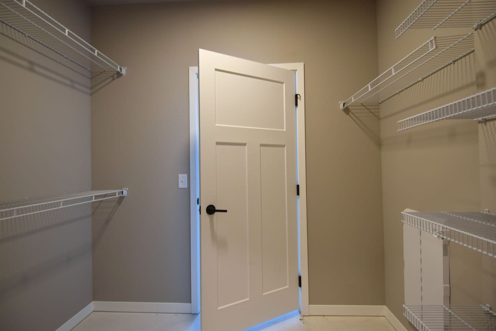 Madison Apartment: 5604 Schroeder Rd
