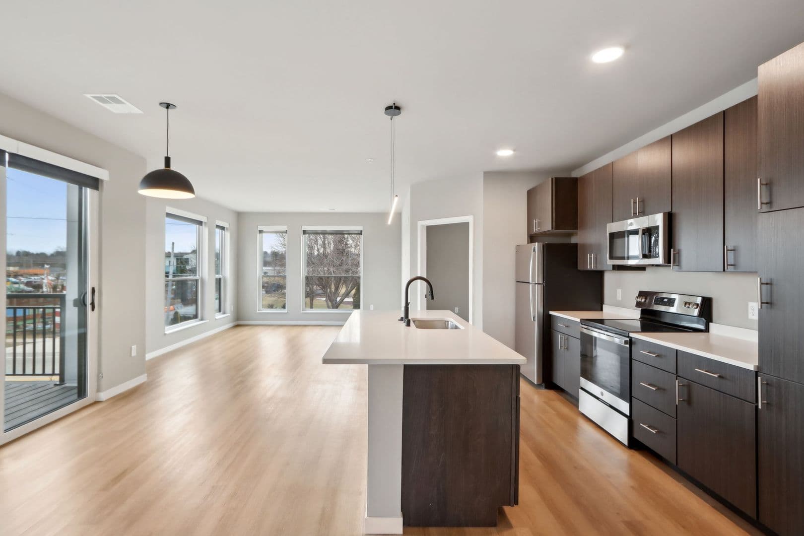 Madison Apartment: 5604 Schroeder Rd