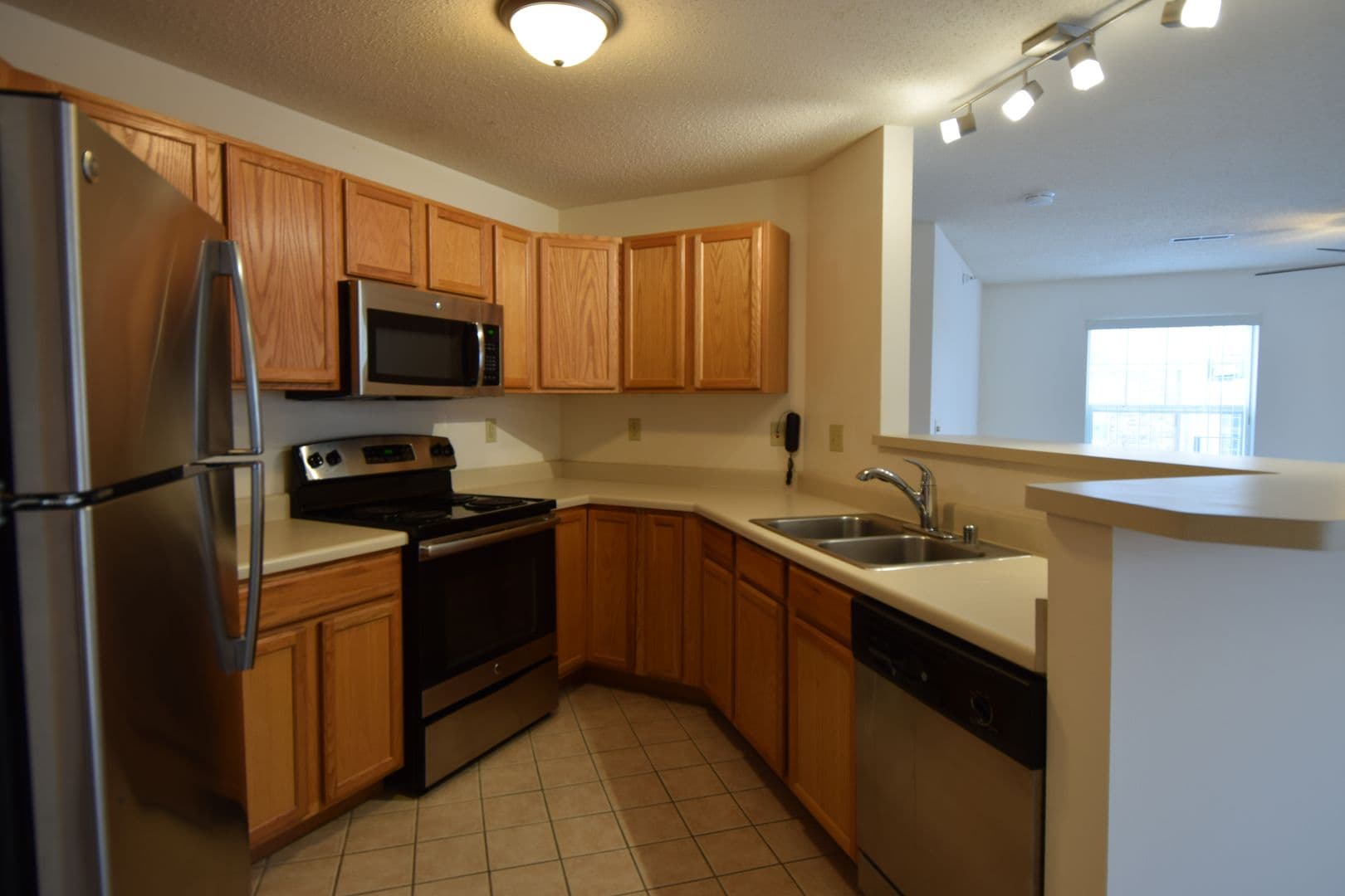 Madison Apartment: 8002 Starr Grass Drive