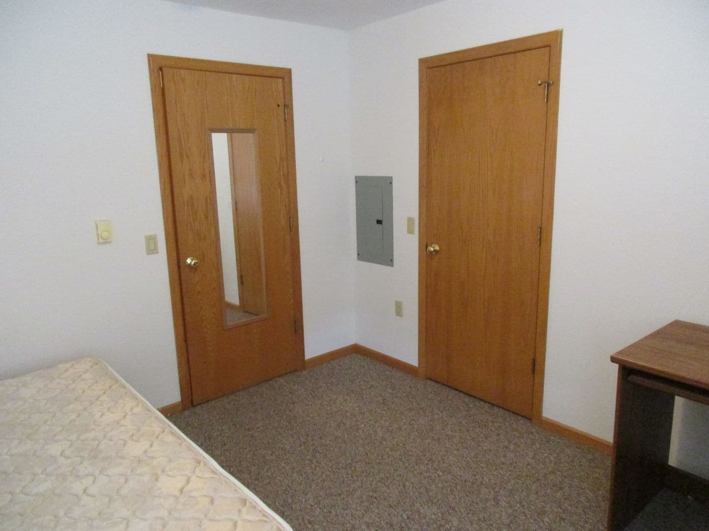 Madison Apartment: 118 North Brooks Street