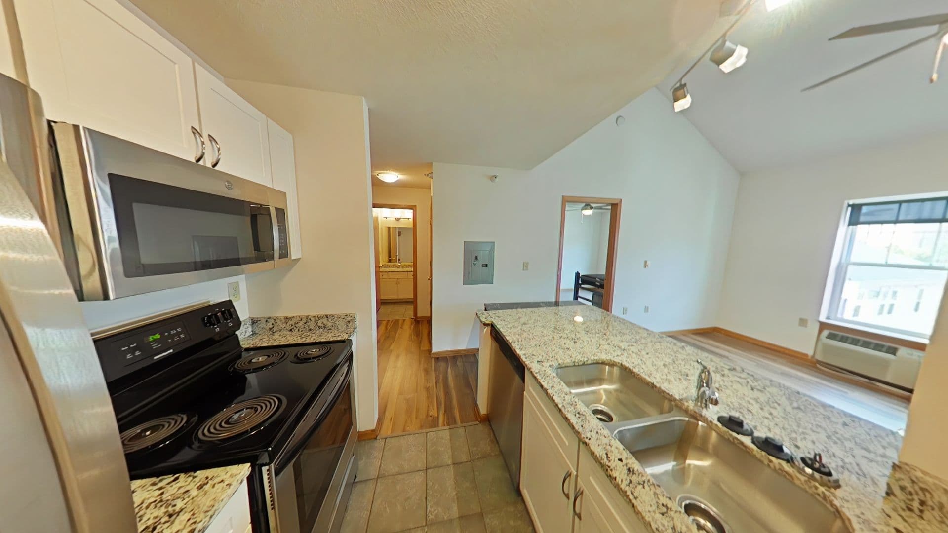 Madison Apartment: 1040 Spring Street