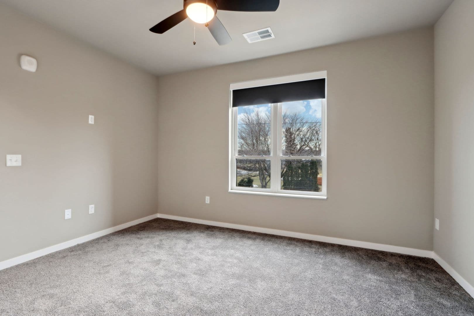 Madison Apartment: 5604 Schroeder Rd
