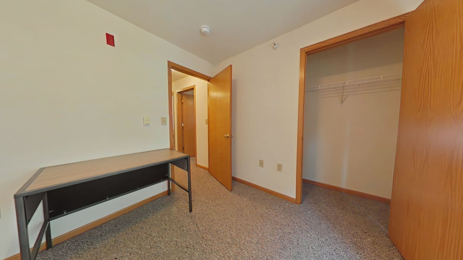 Madison Apartment: 10 Gerry Court