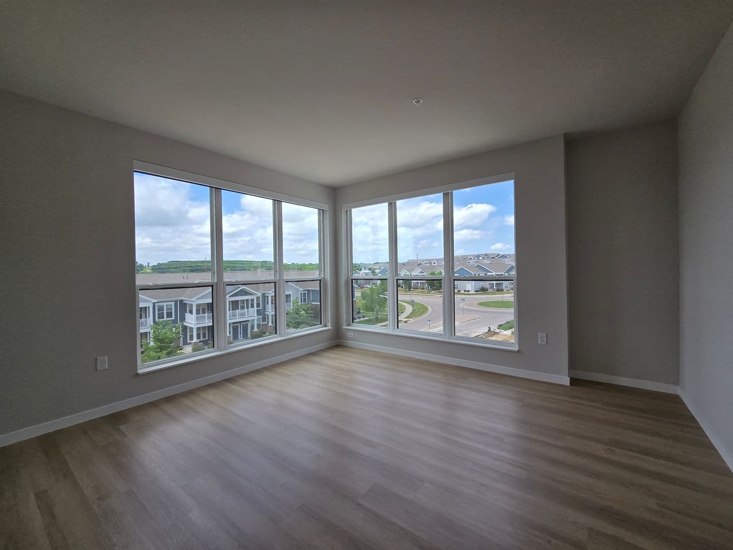 Madison Apartment: 8421 Mansion Hill Avenue