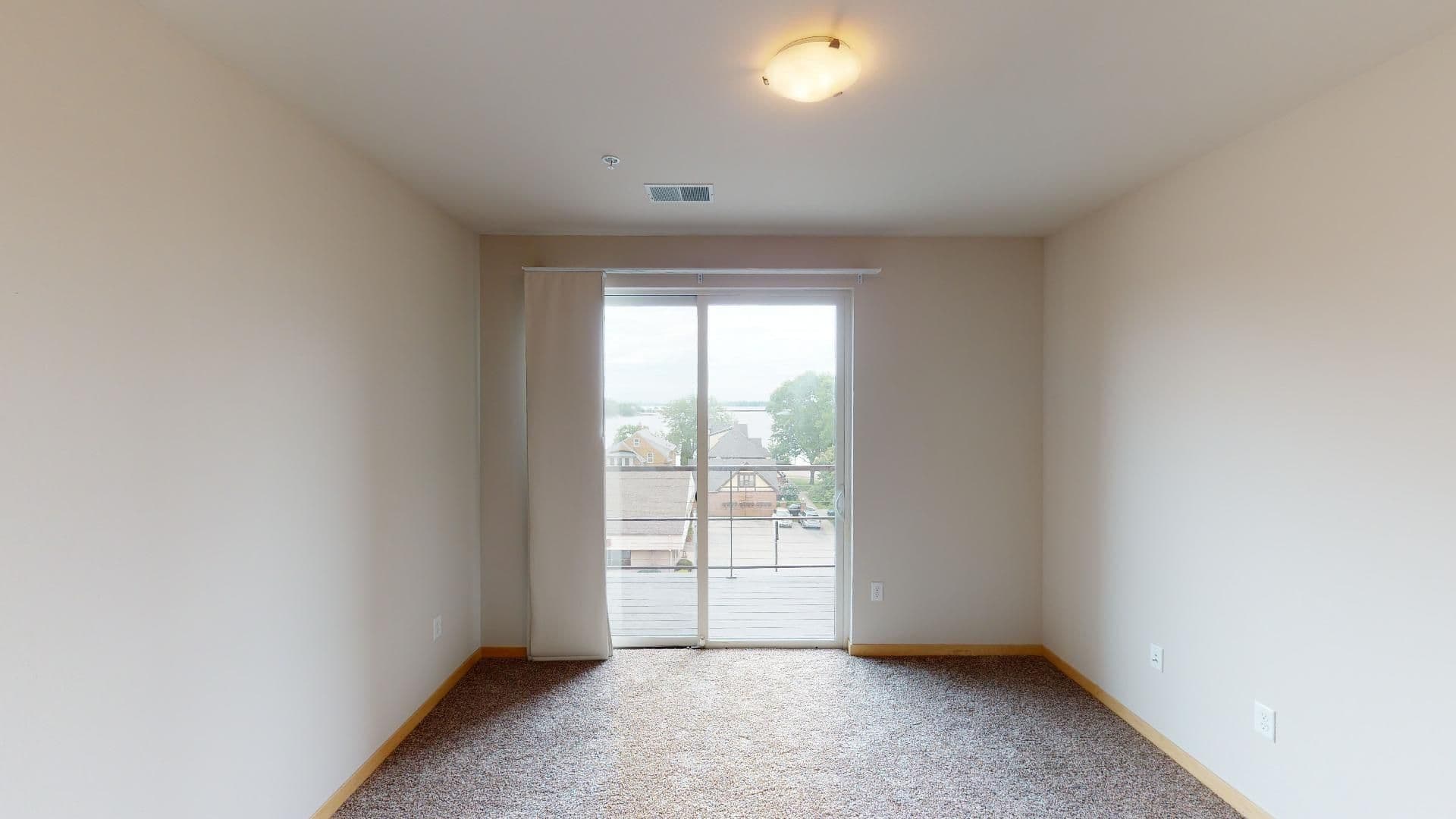 Madison Apartment: 902 Drake Street