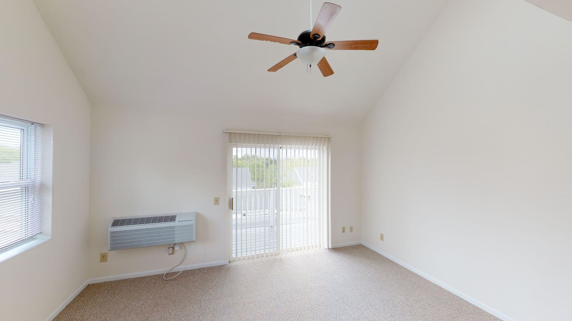 Madison Apartment: 2105-2165 Muir Field Rd