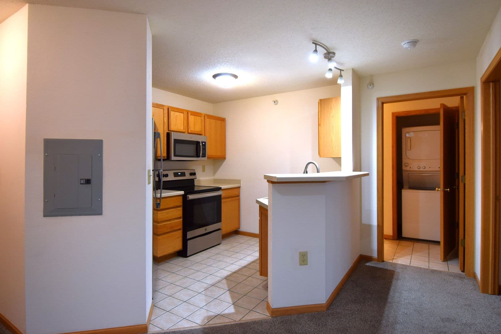 Madison Apartment: 8002 Starr Grass Drive