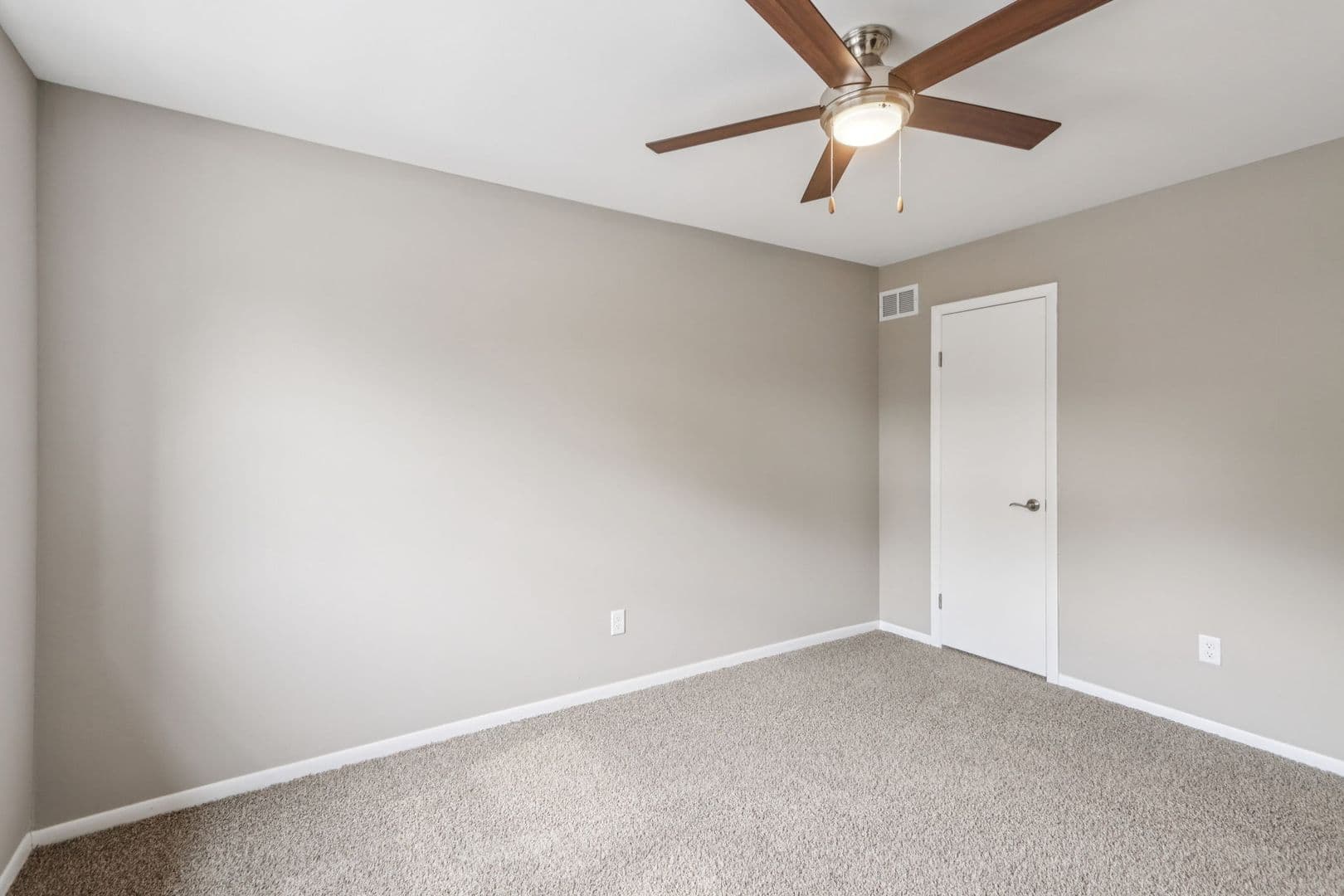 Madison Apartment: 3205 Stevens Street