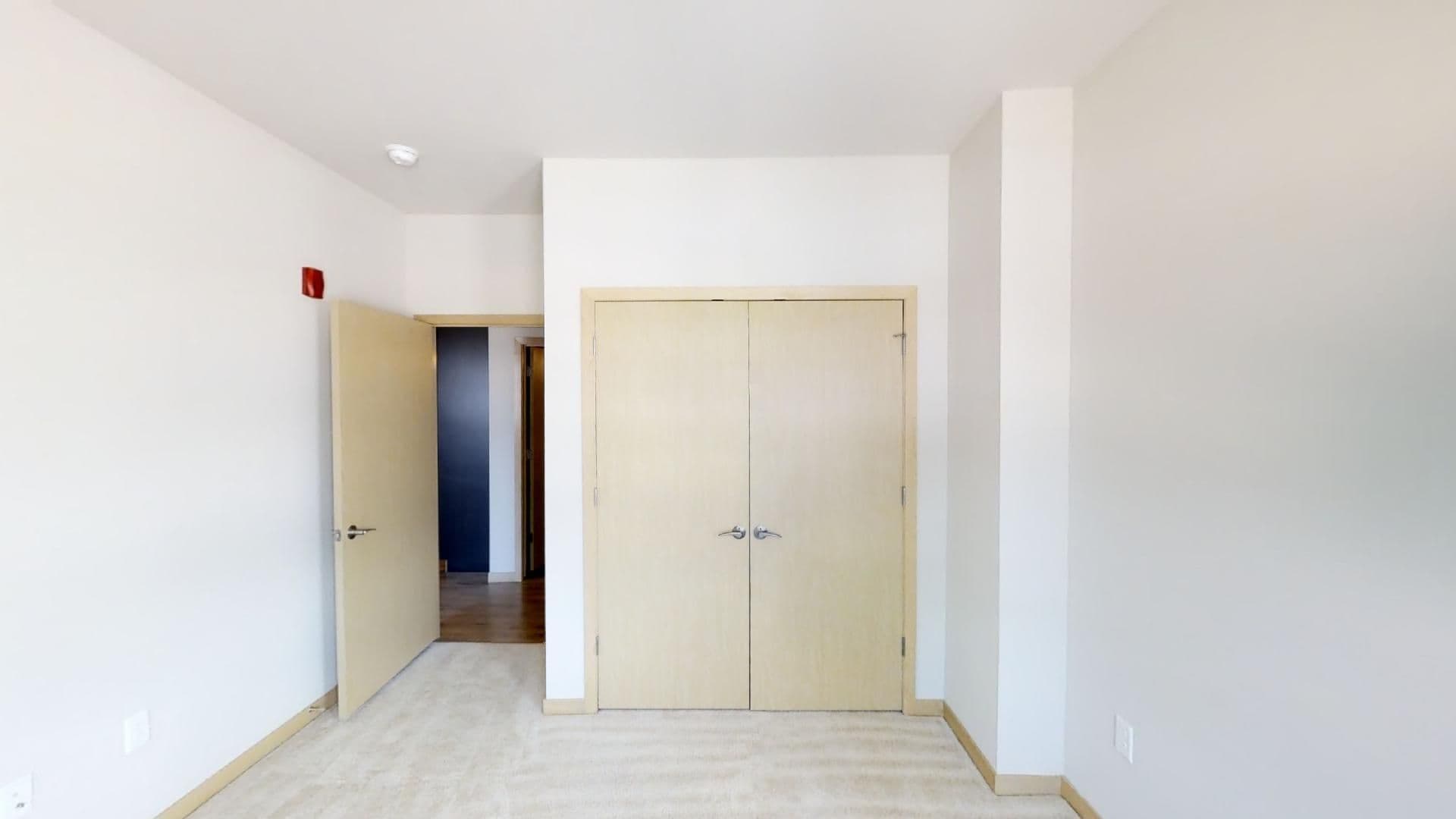 Madison Apartment: 902 Drake Street