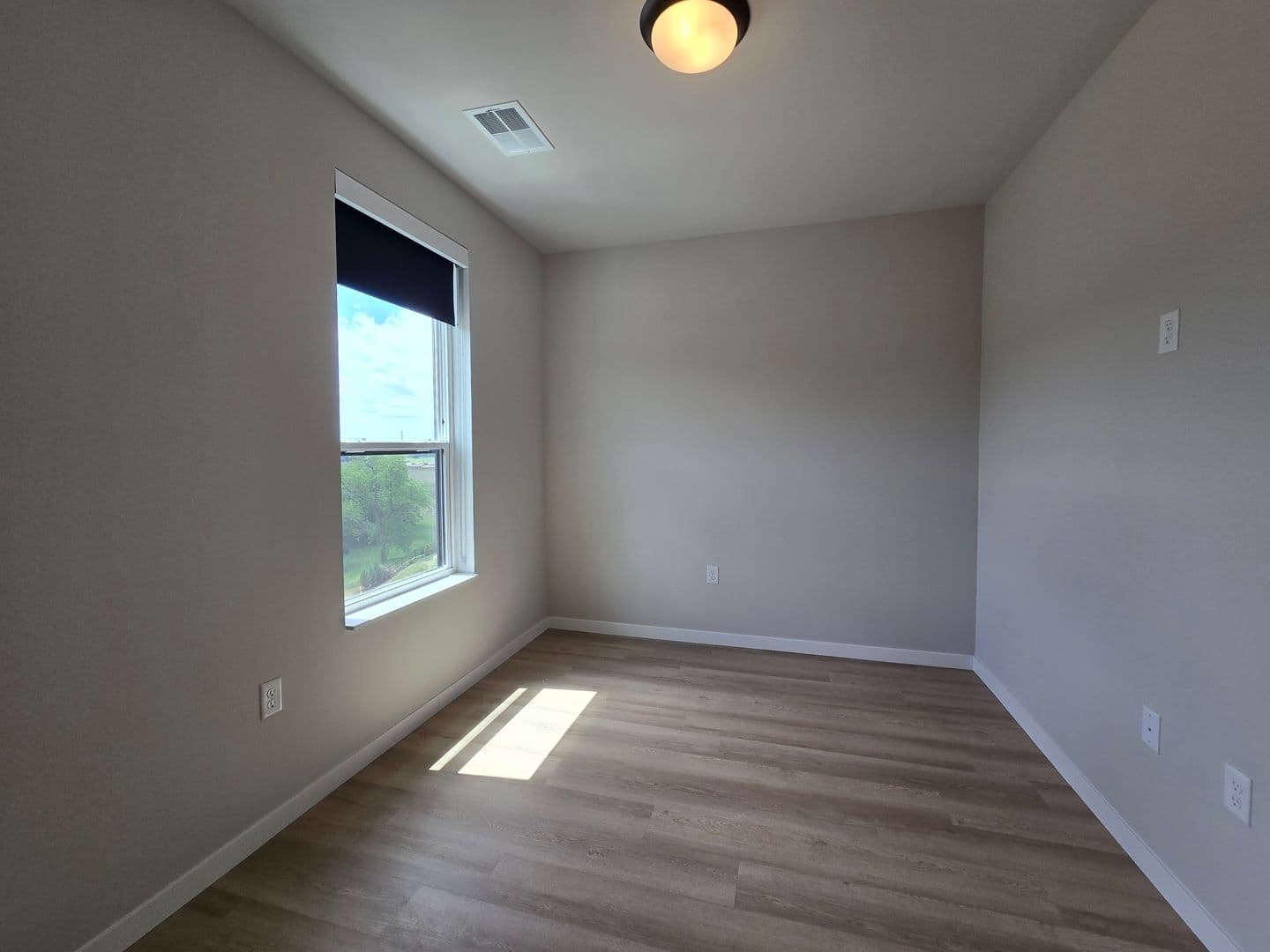 Madison Apartment: 8421 Mansion Hill Avenue