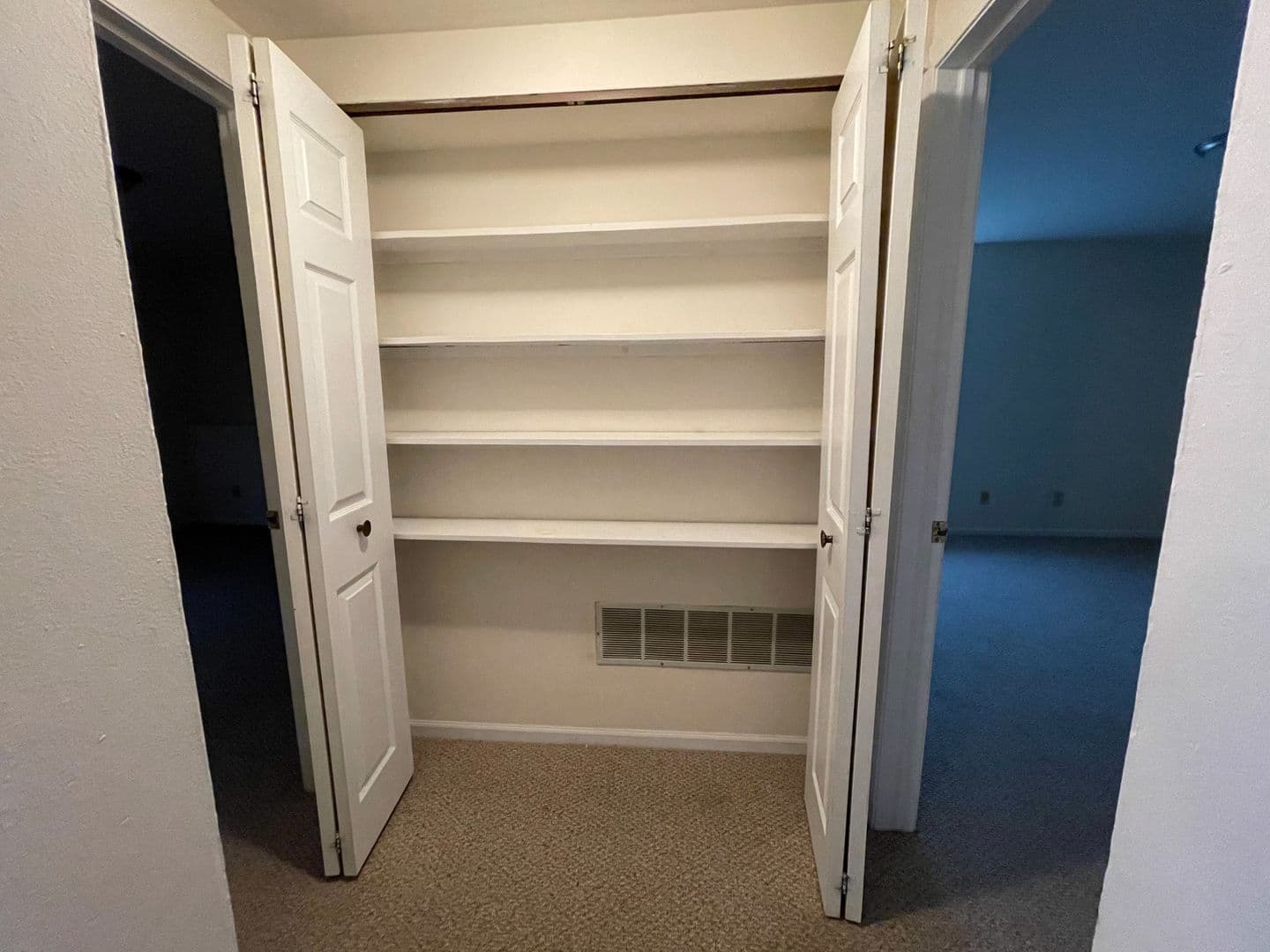 Madison Apartment: 2105-2165 Muir Field Rd