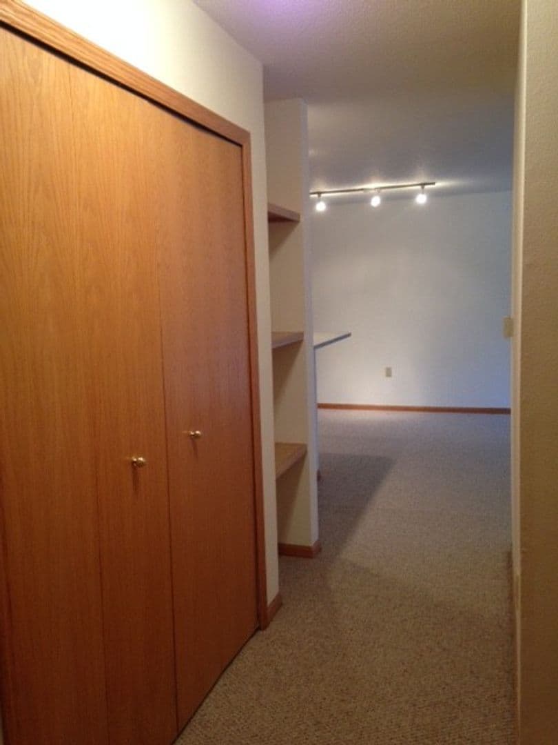 Fitchburg Apartment: 2892 Mickelson Parkway #100