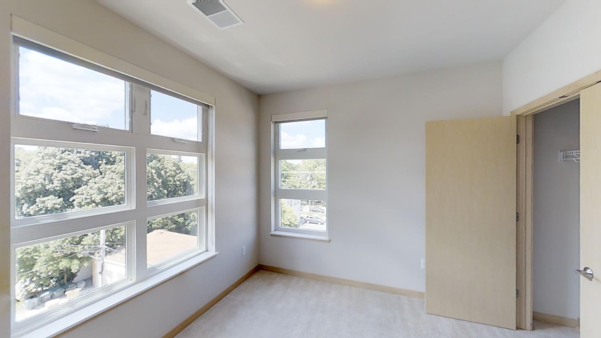 Madison Apartment: 902 Drake Street