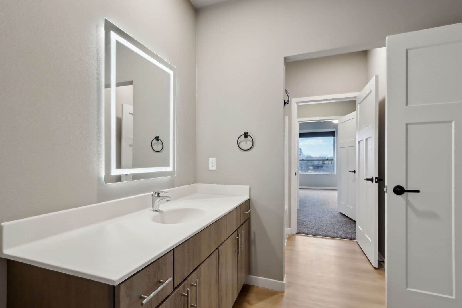 Madison Apartment: 5604 Schroeder Rd