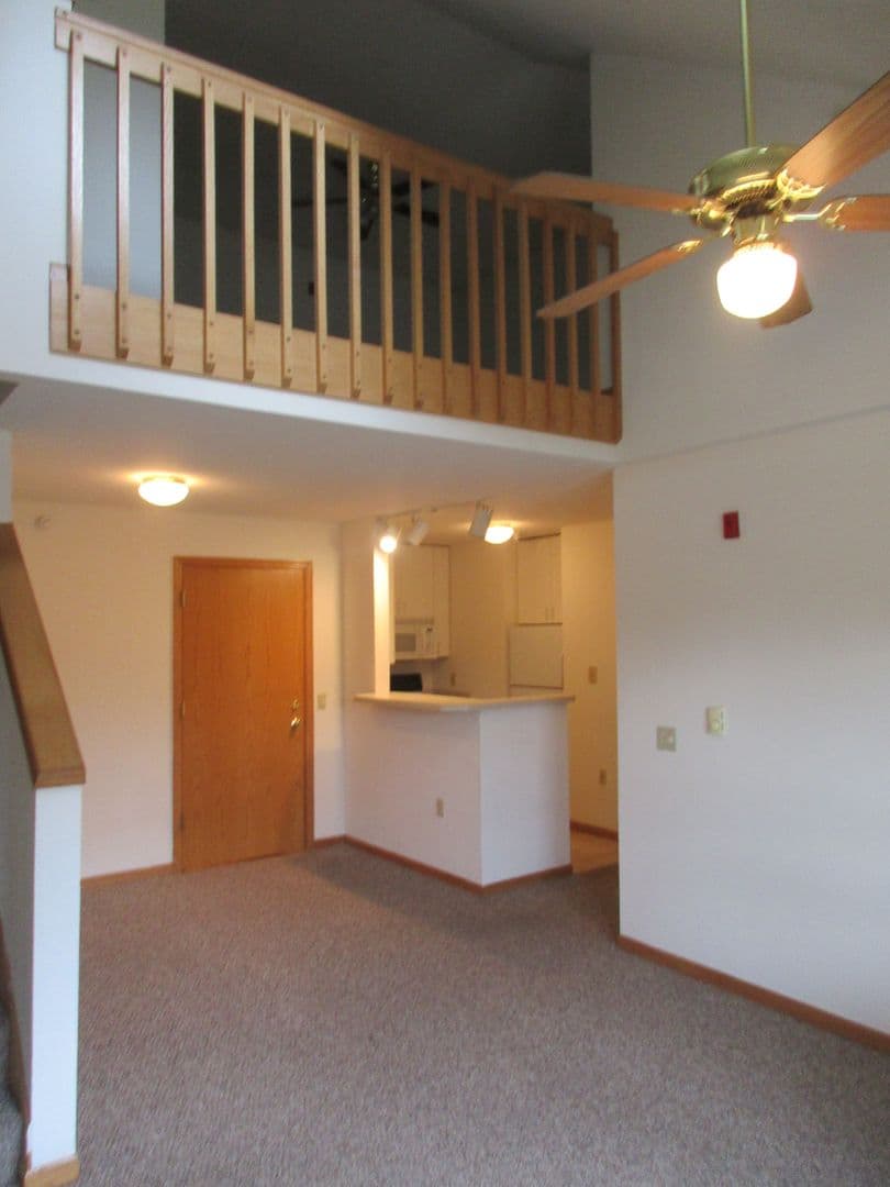 Madison Apartment: 118 North Brooks Street