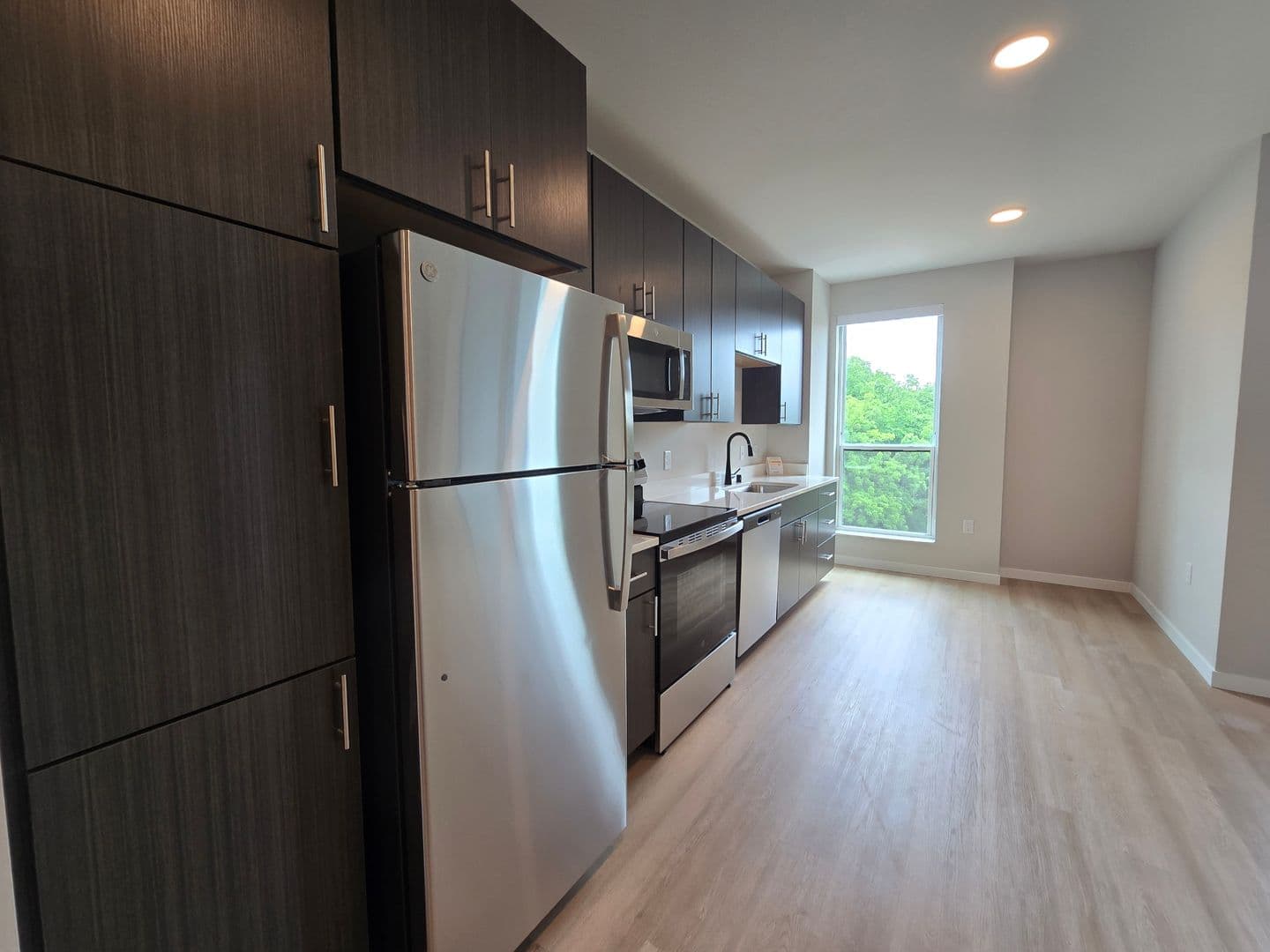 Madison Apartment: 8421 Mansion Hill Avenue