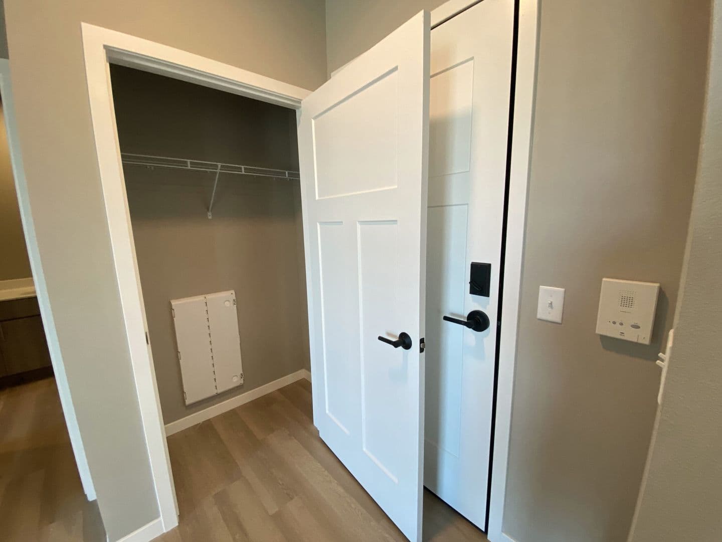 Madison Apartment: 5604 Schroeder Rd
