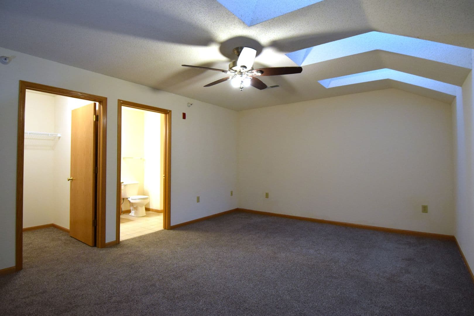 Madison Apartment: 8002 Starr Grass Drive