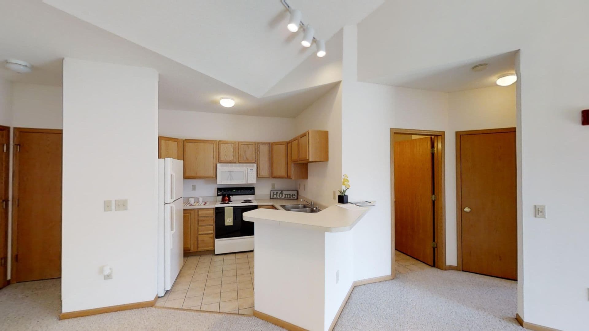 Madison Apartment: 8002 Starr Grass Drive