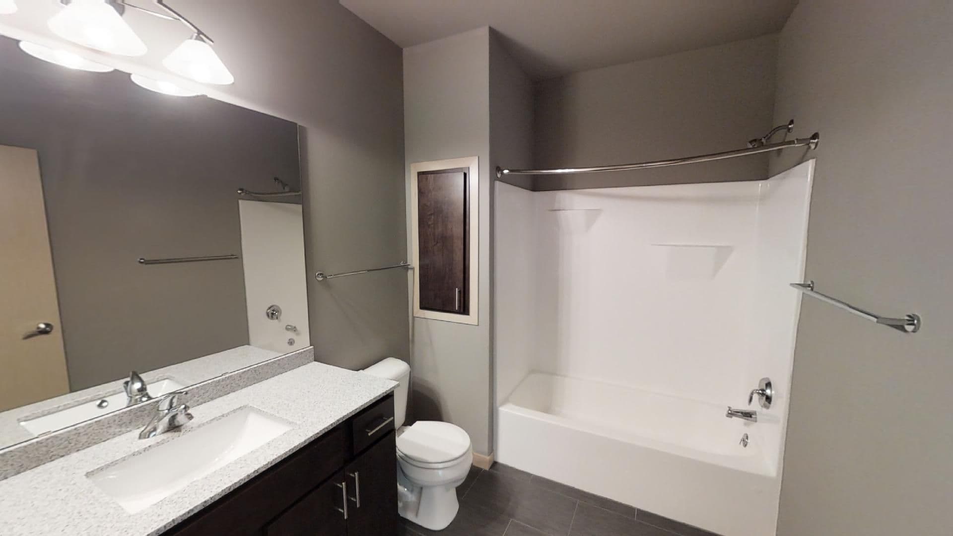 Madison Apartment: 902 Drake Street