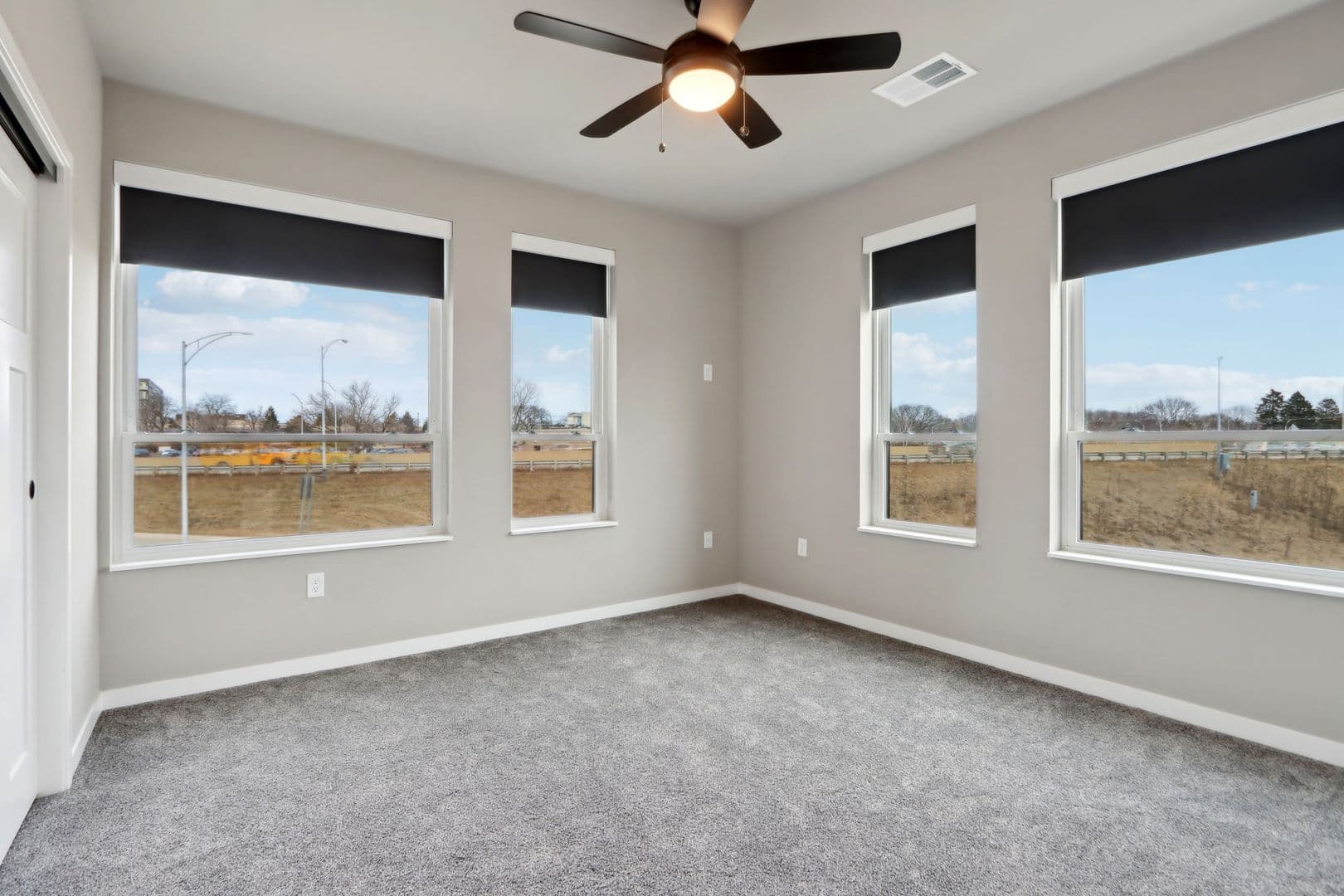 Madison Apartment: 5604 Schroeder Rd