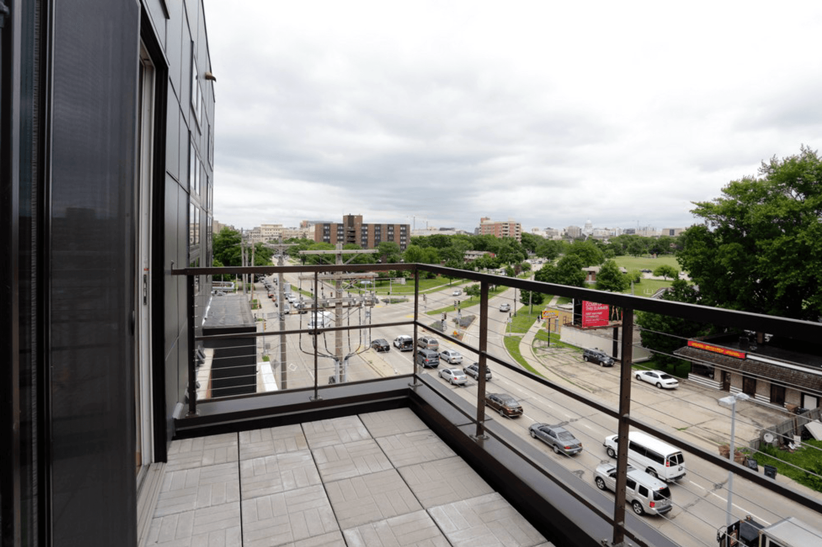 Madison Apartment: 902 Drake Street