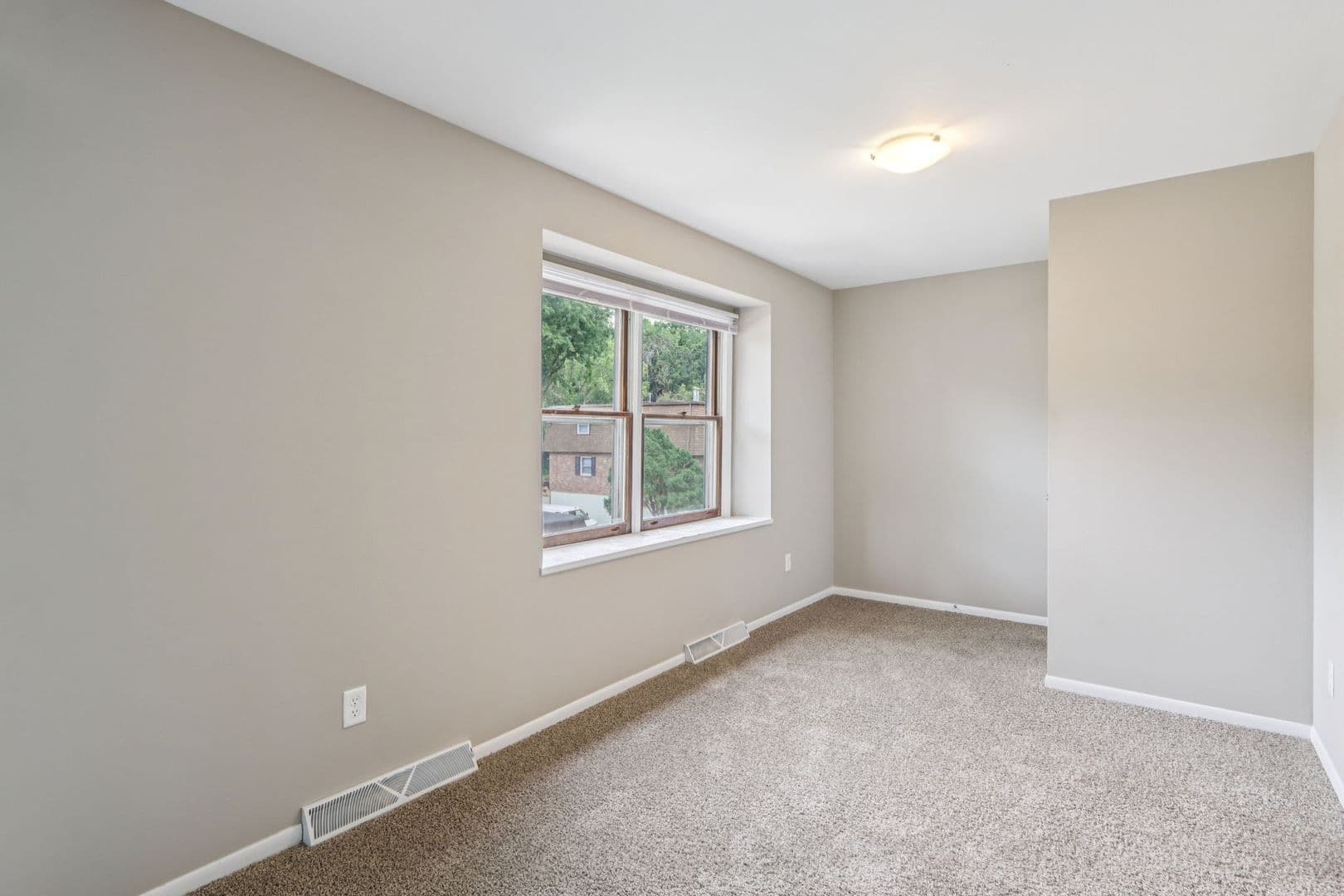Madison Apartment: 3205 Stevens Street