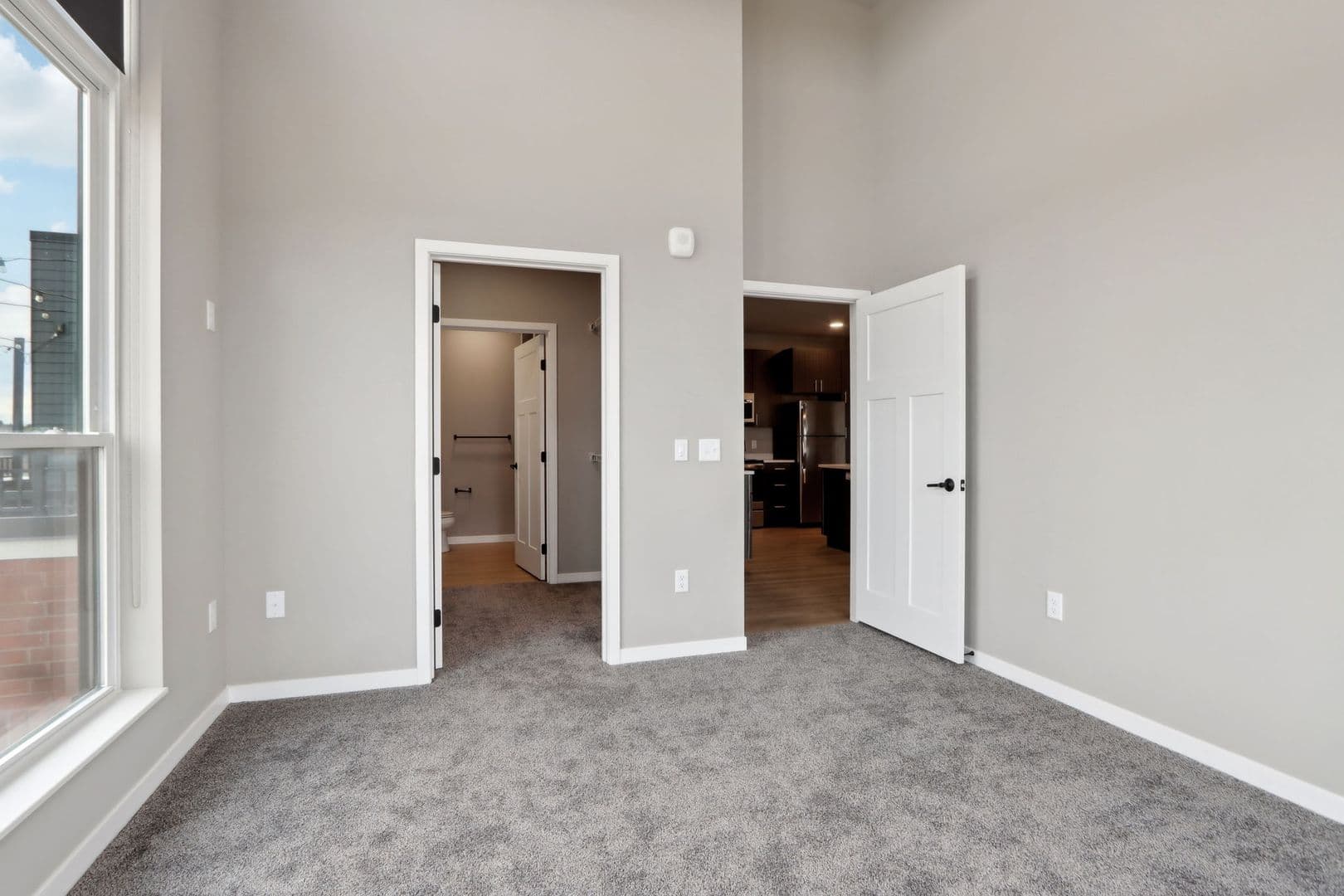 Madison Apartment: 5604 Schroeder Rd