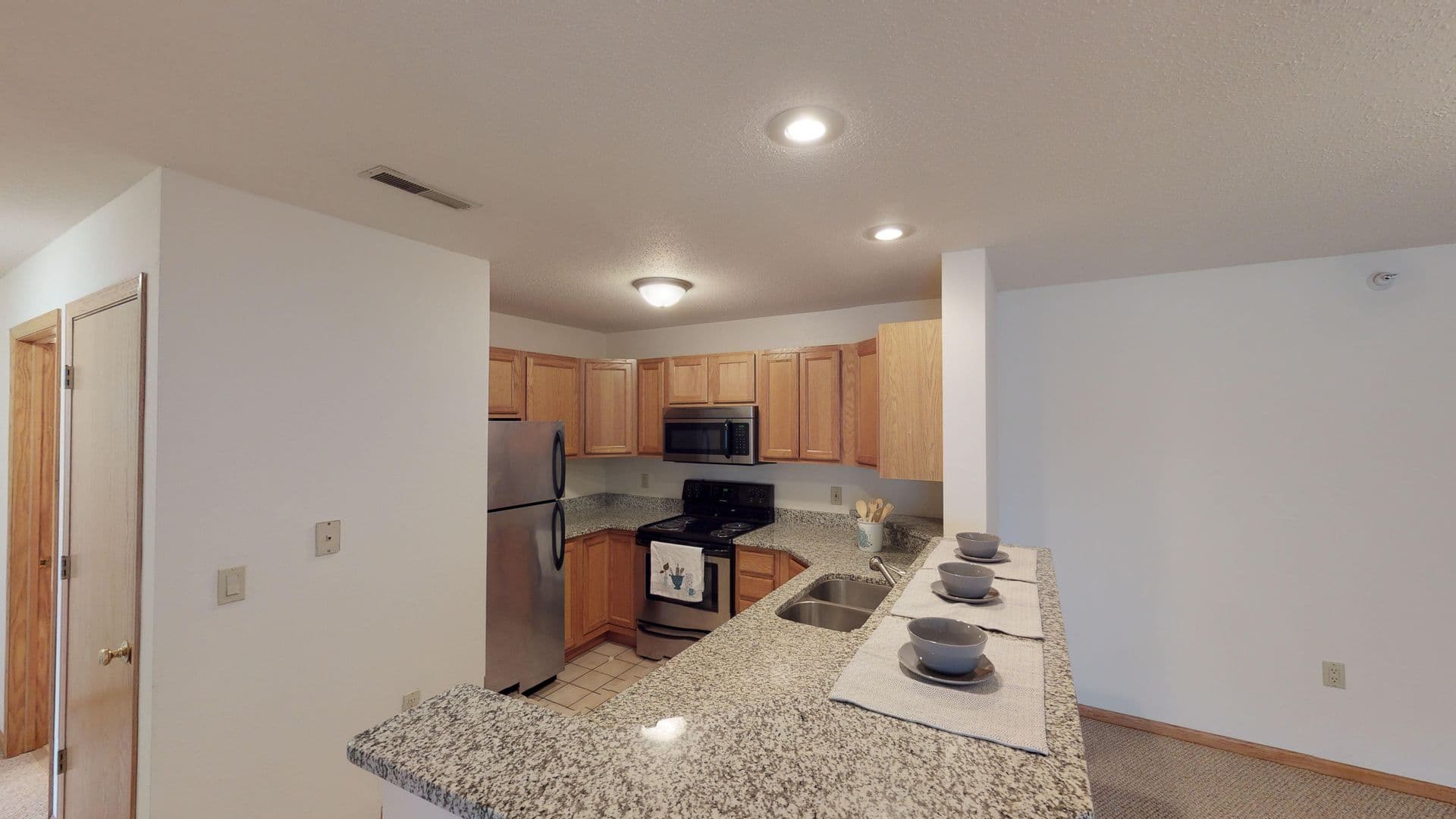 Fitchburg Apartment: 2892 Mickelson Parkway #100