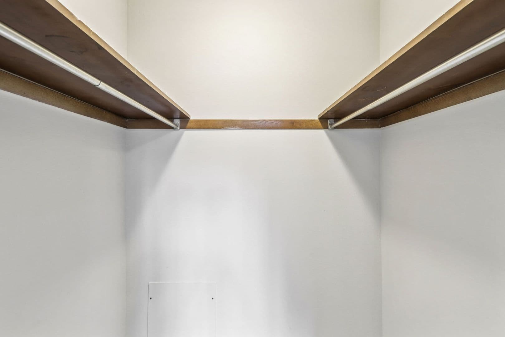 Madison Apartment: 3205 Stevens Street