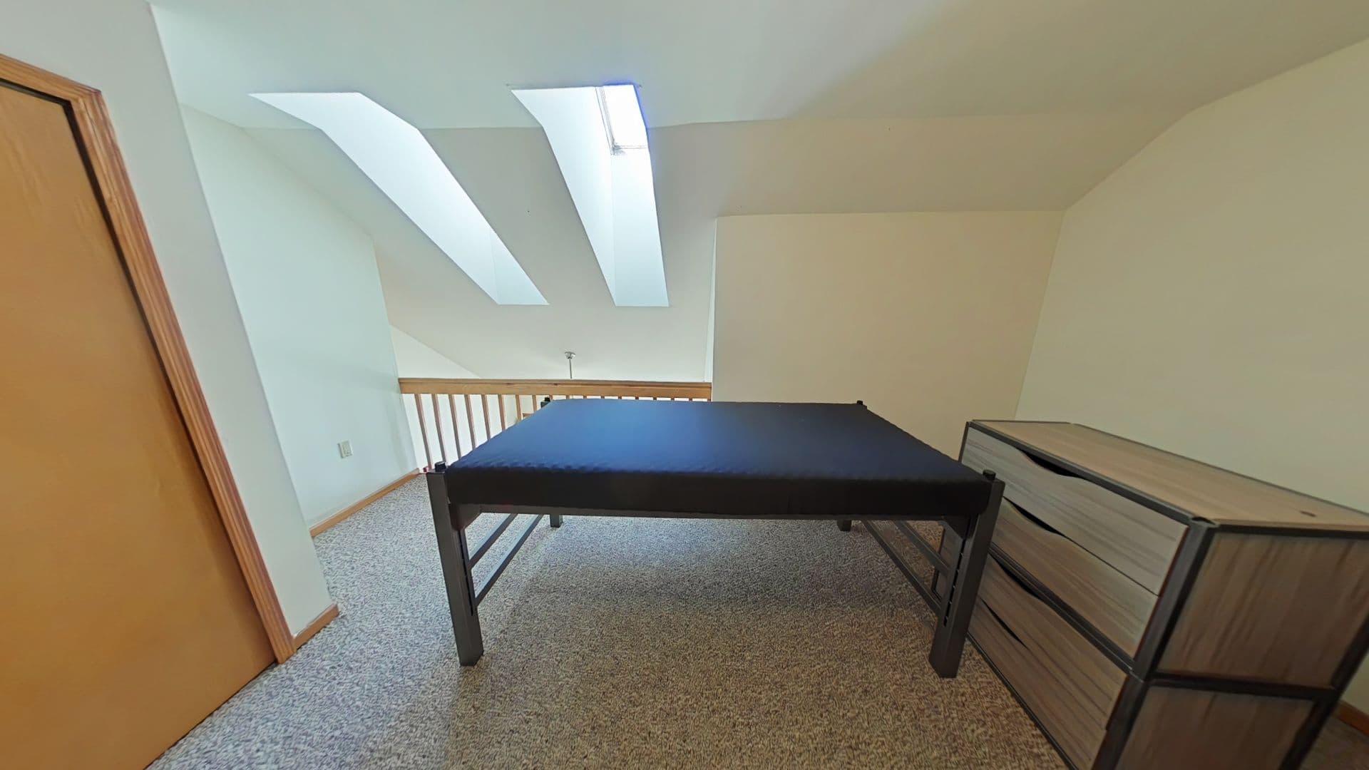 Madison Apartment: 10 Gerry Court