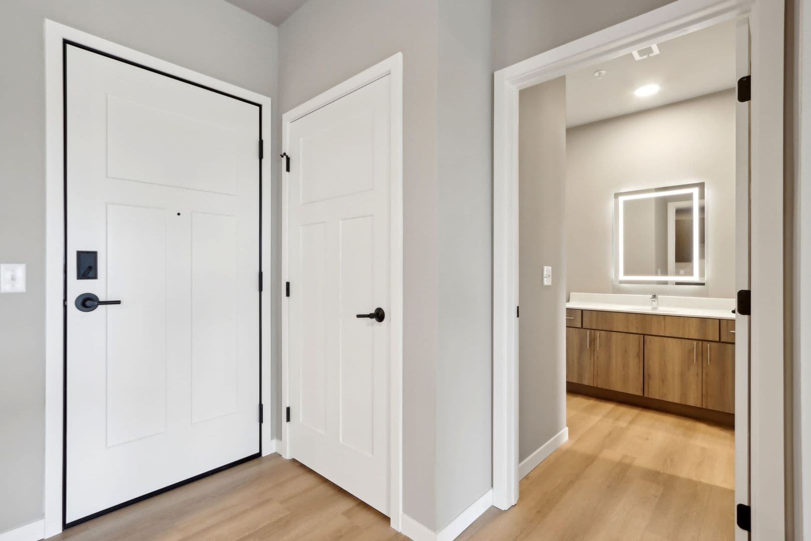 Madison Apartment: 5604 Schroeder Rd
