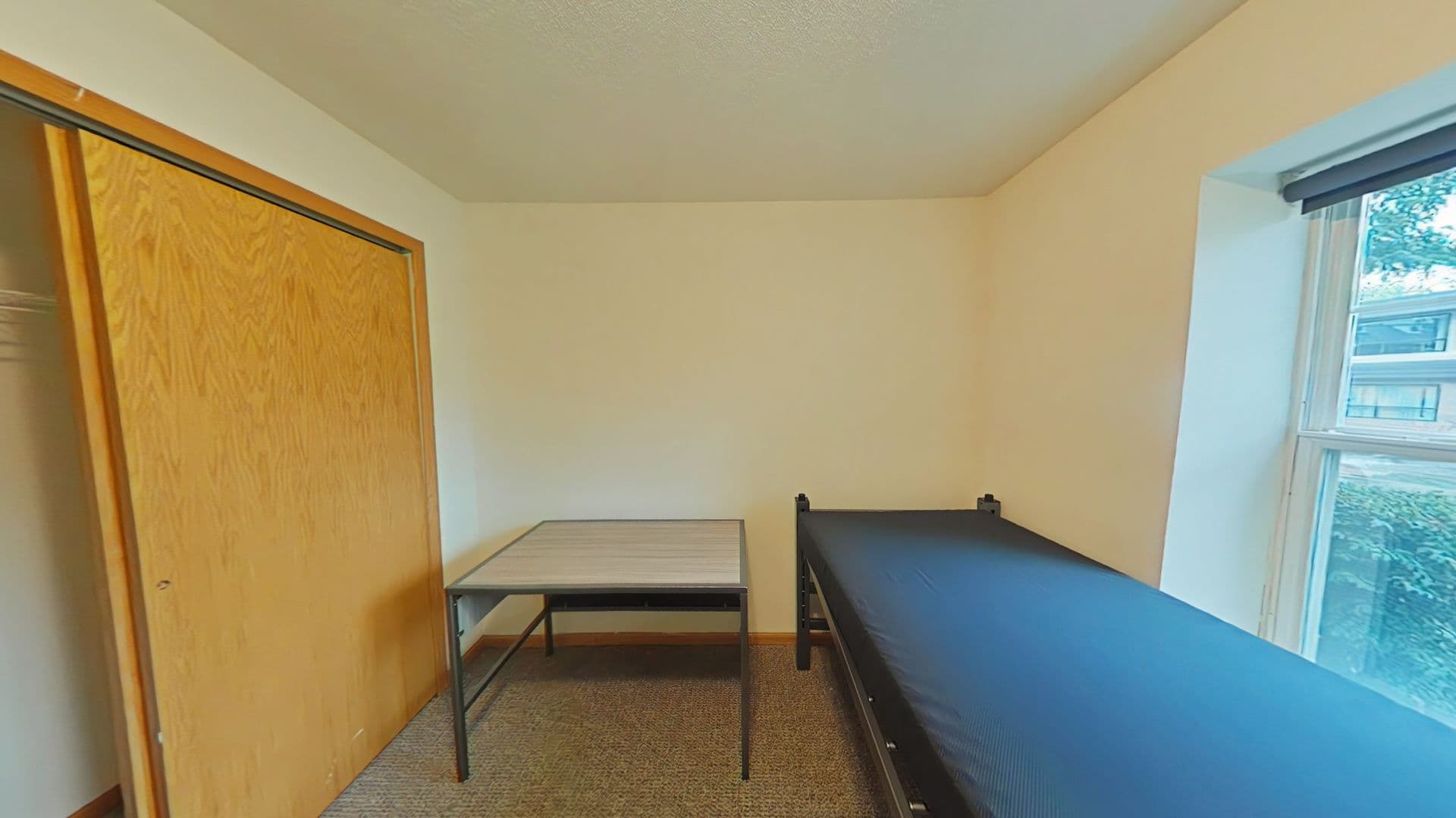 Madison Apartment: 2 Gerry Court