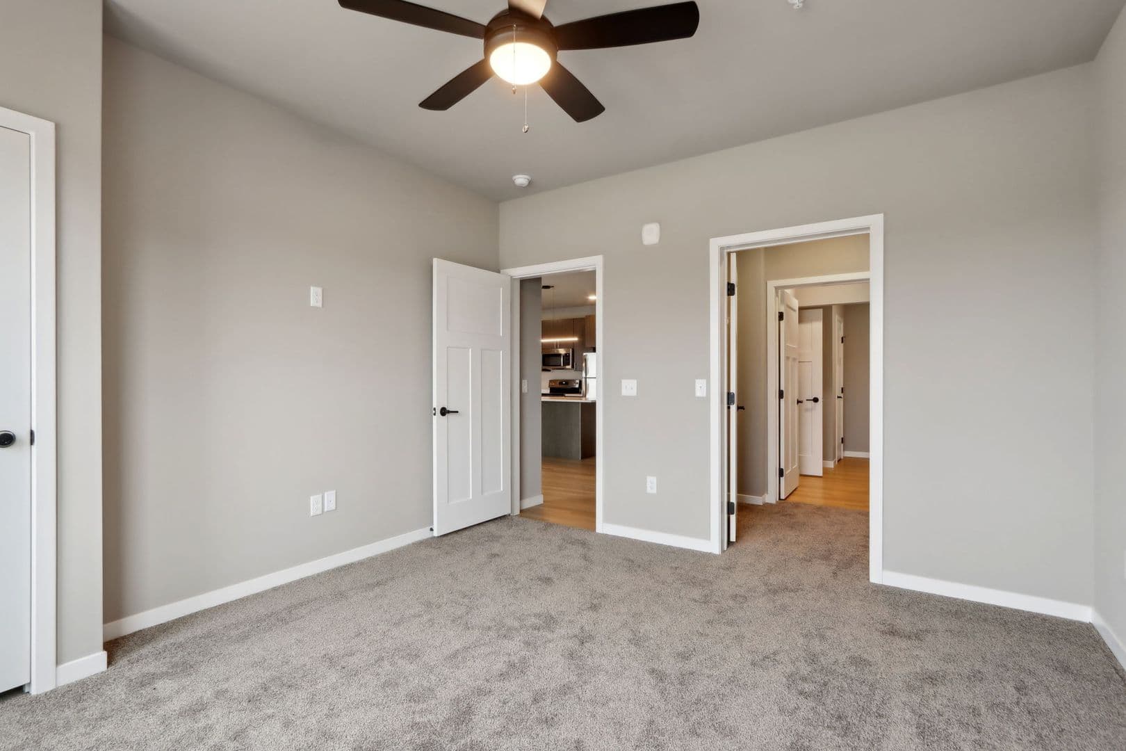 Madison Apartment: 5604 Schroeder Rd