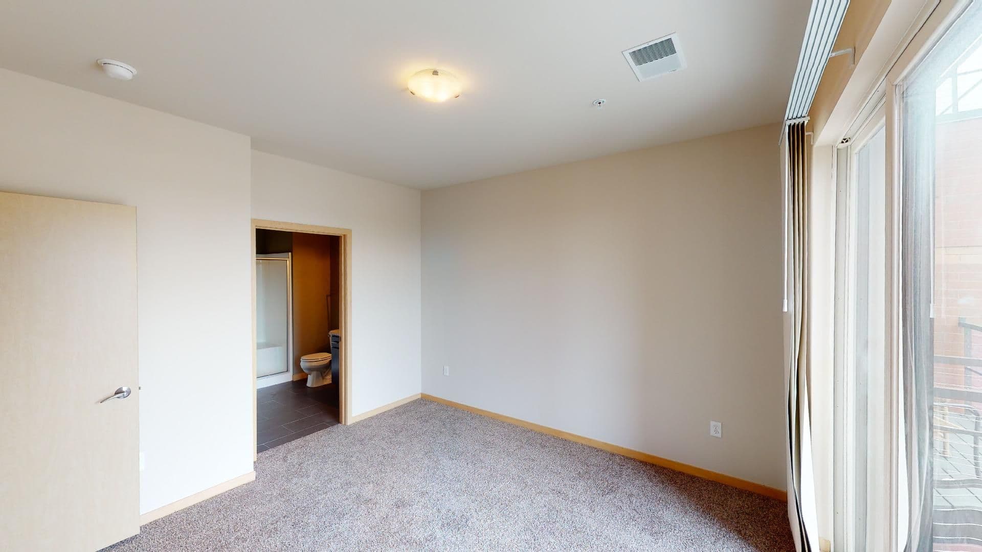Madison Apartment: 902 Drake Street