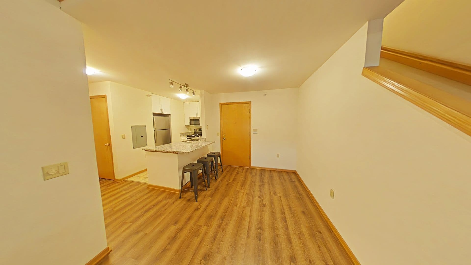 Madison Apartment: 10 Gerry Court
