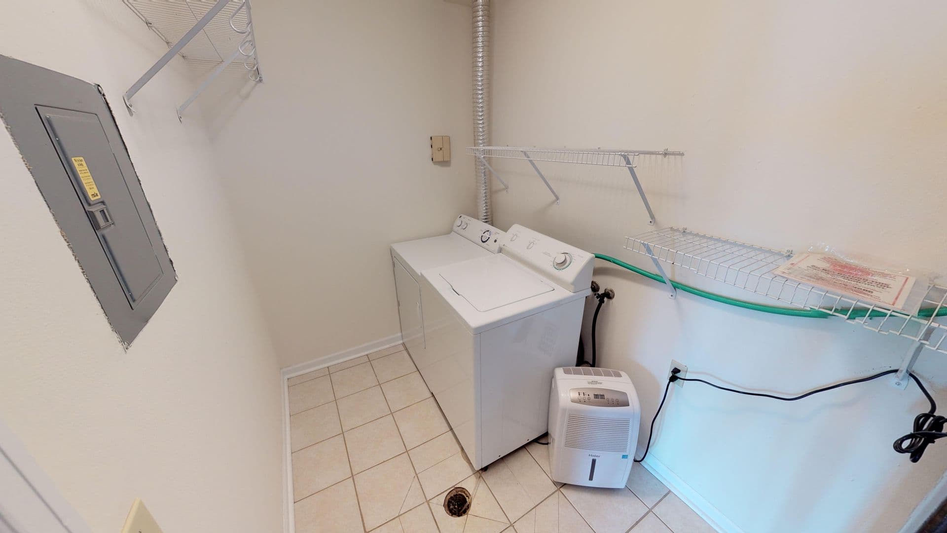 Madison Apartment: 2105-2165 Muir Field Rd