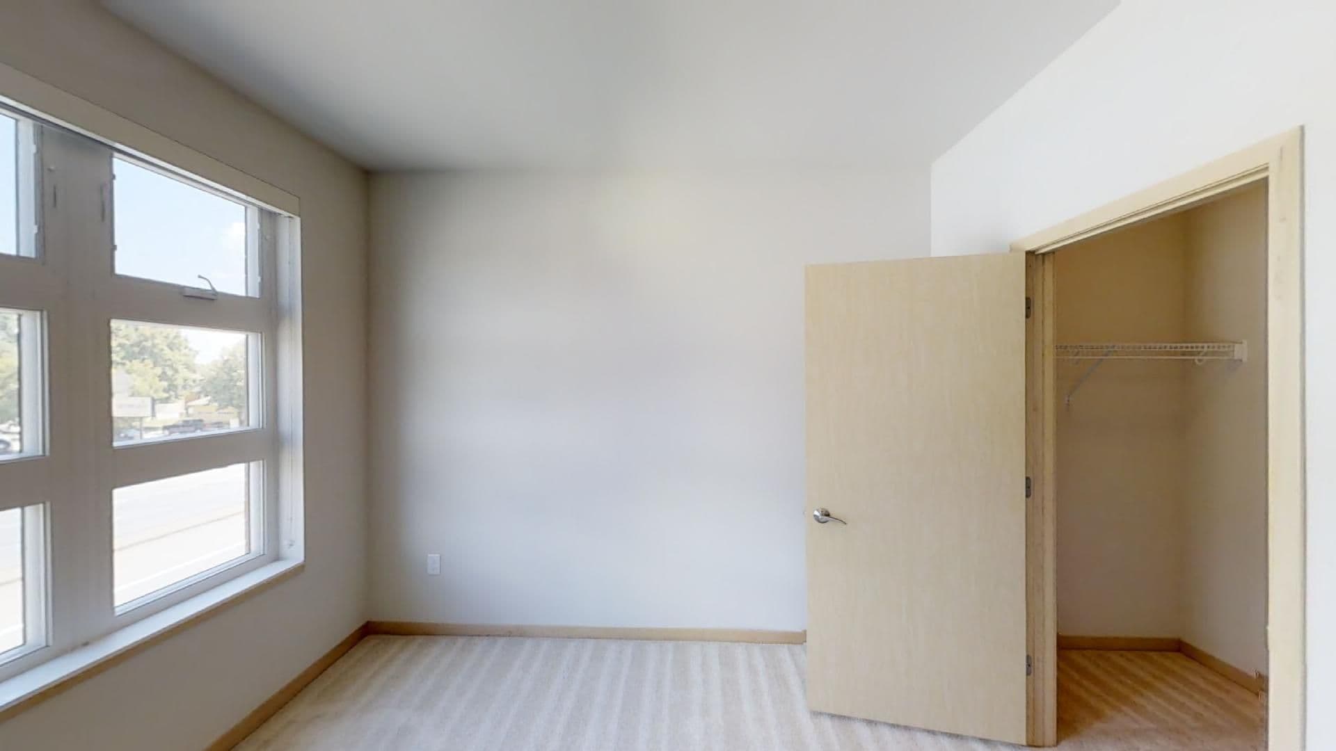 Madison Apartment: 902 Drake Street