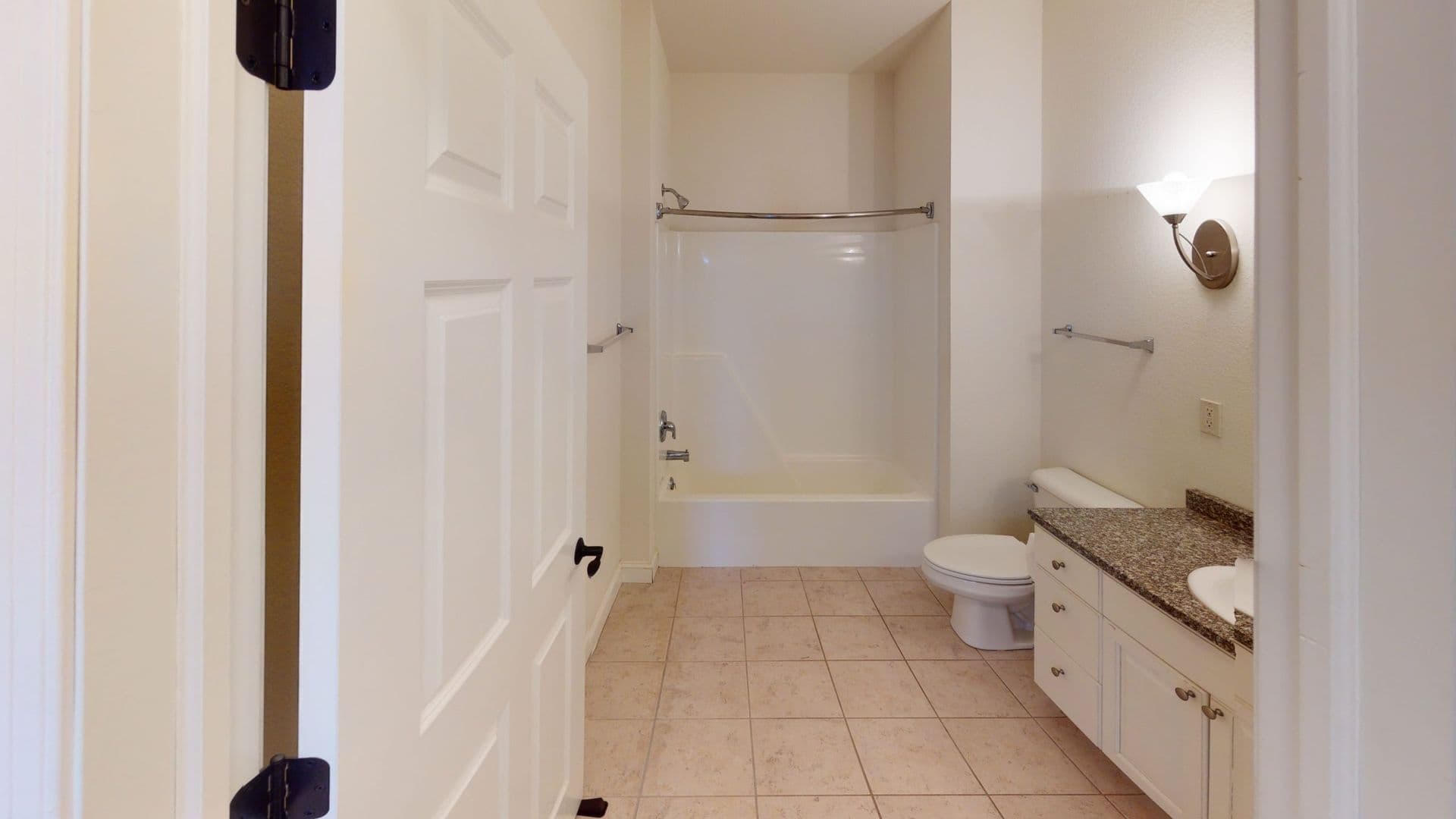 Delafield Apartment: 402 & 404 Genesee Street