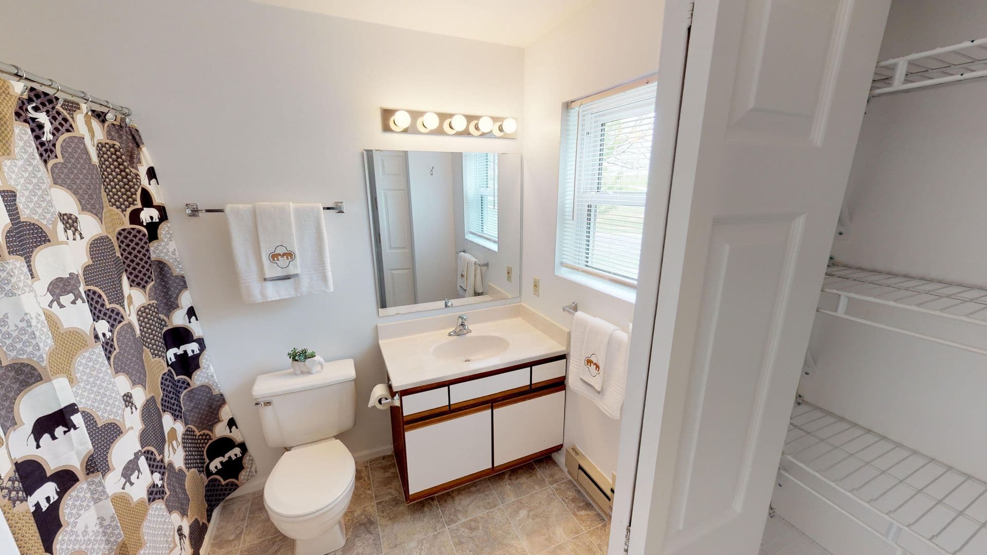 Madison Apartment: 2105-2165 Muir Field Rd