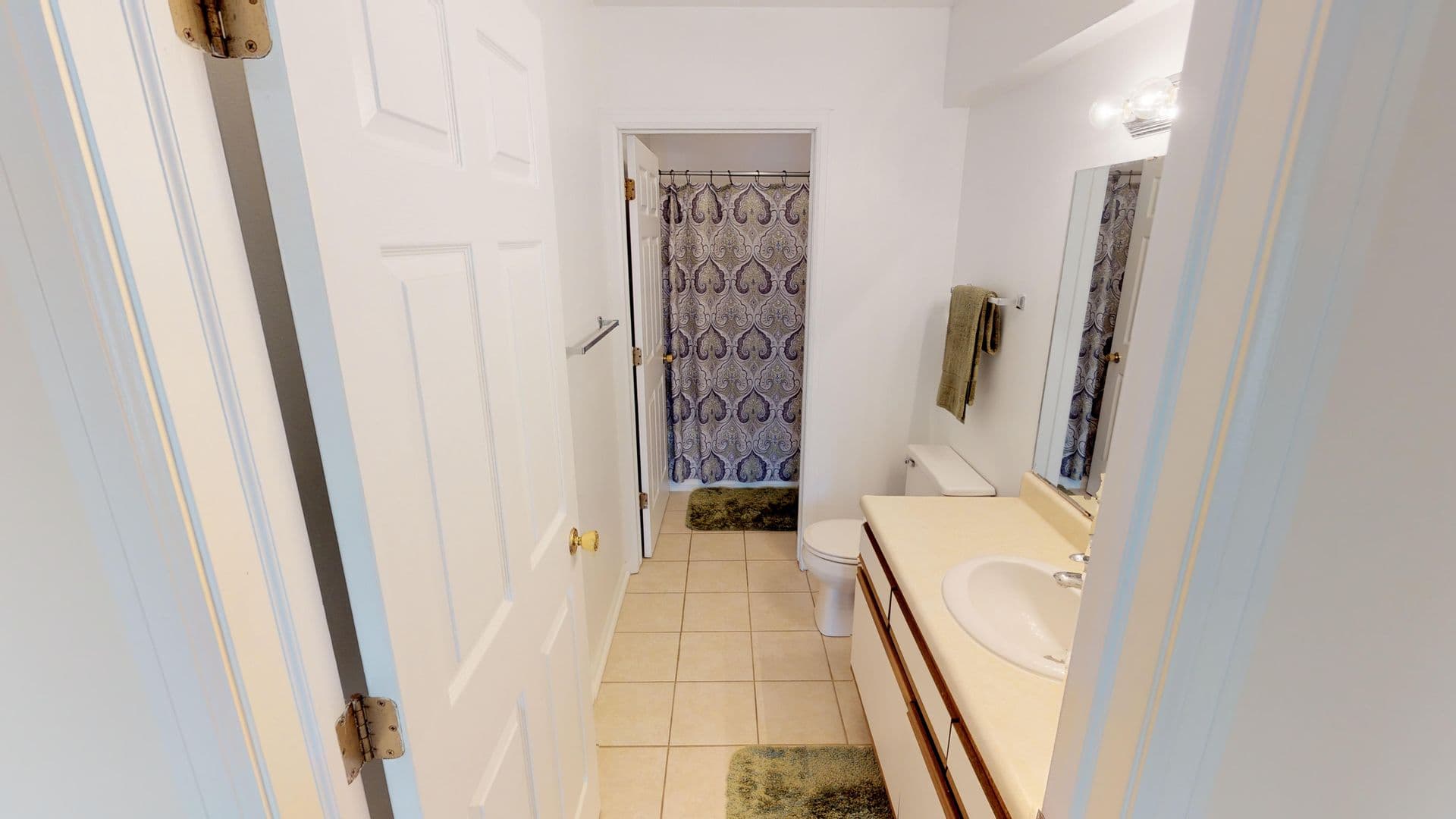Madison Apartment: 2105-2165 Muir Field Rd