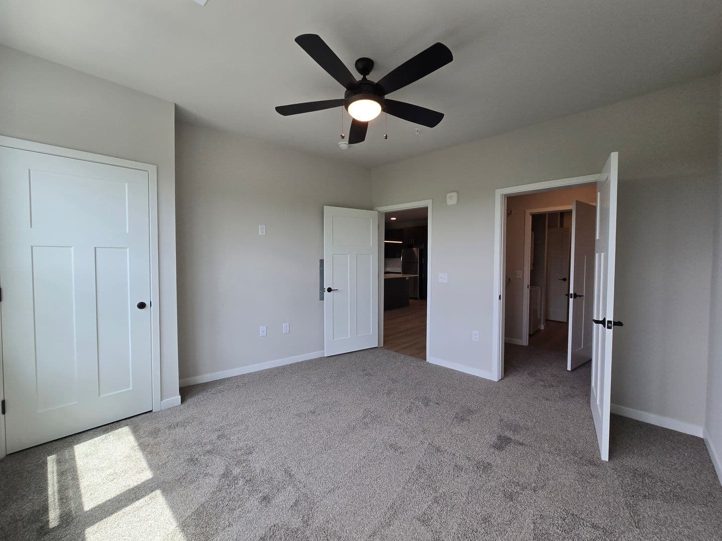 Madison Apartment: 8421 Mansion Hill Avenue
