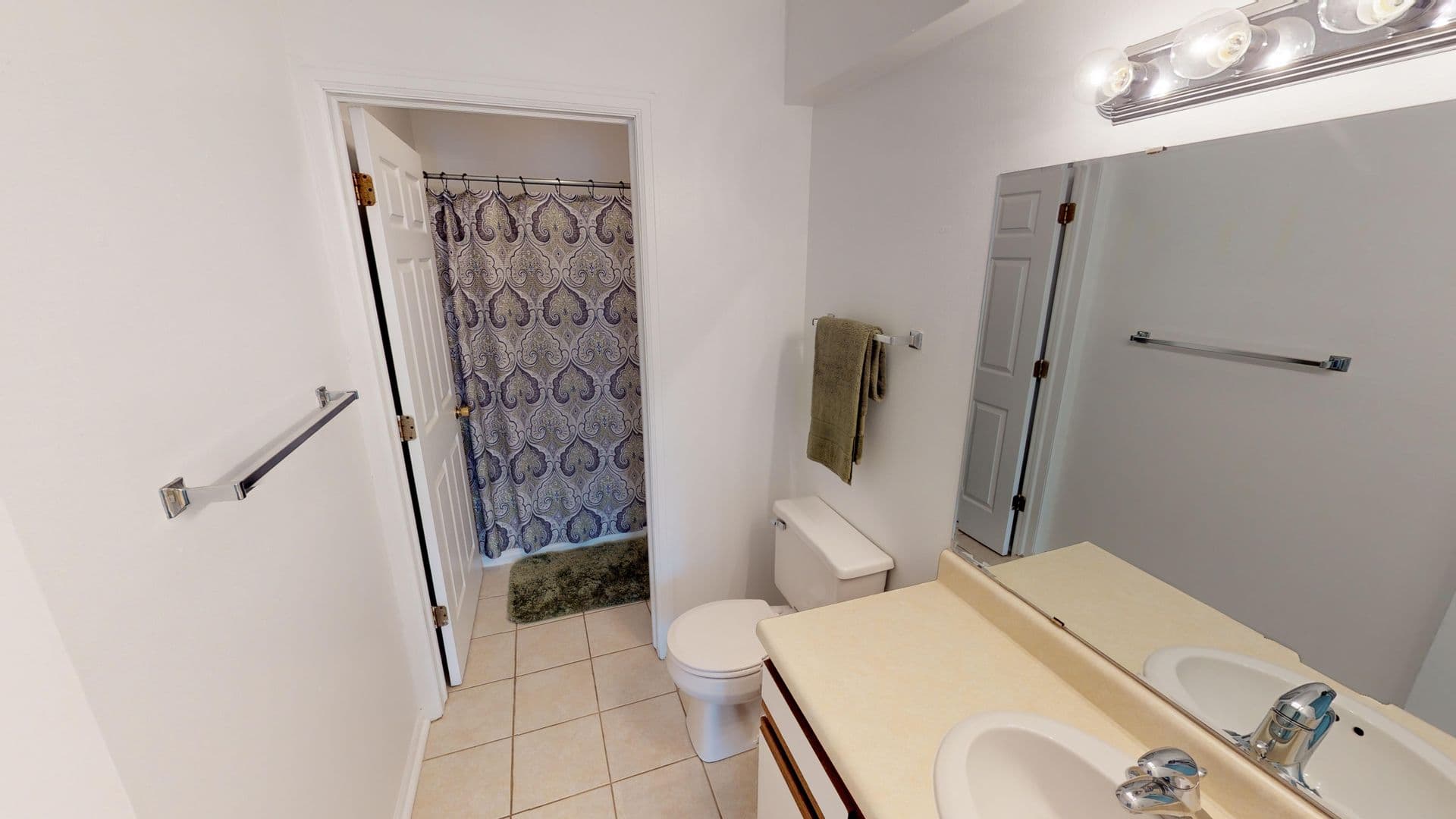 Madison Apartment: 2105-2165 Muir Field Rd