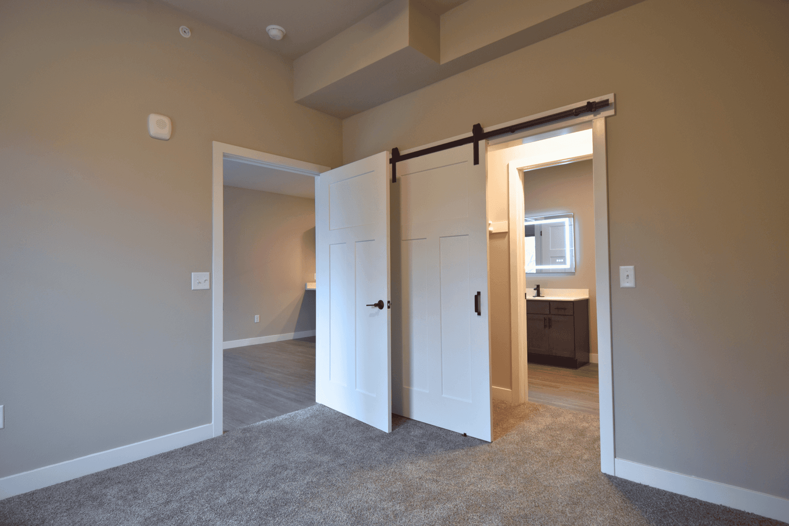 Middleton Apartment: 2644 Branch Street