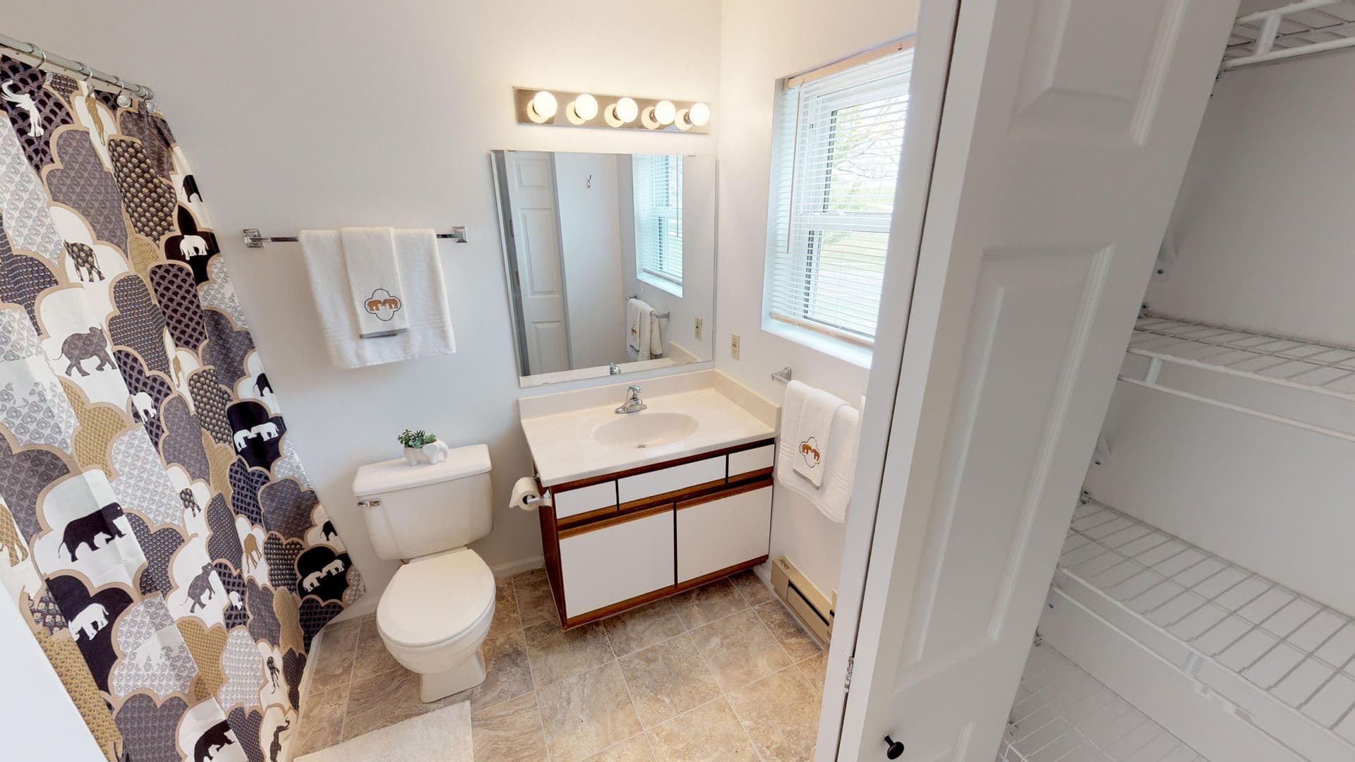 Madison Apartment: 2105-2165 Muir Field Rd